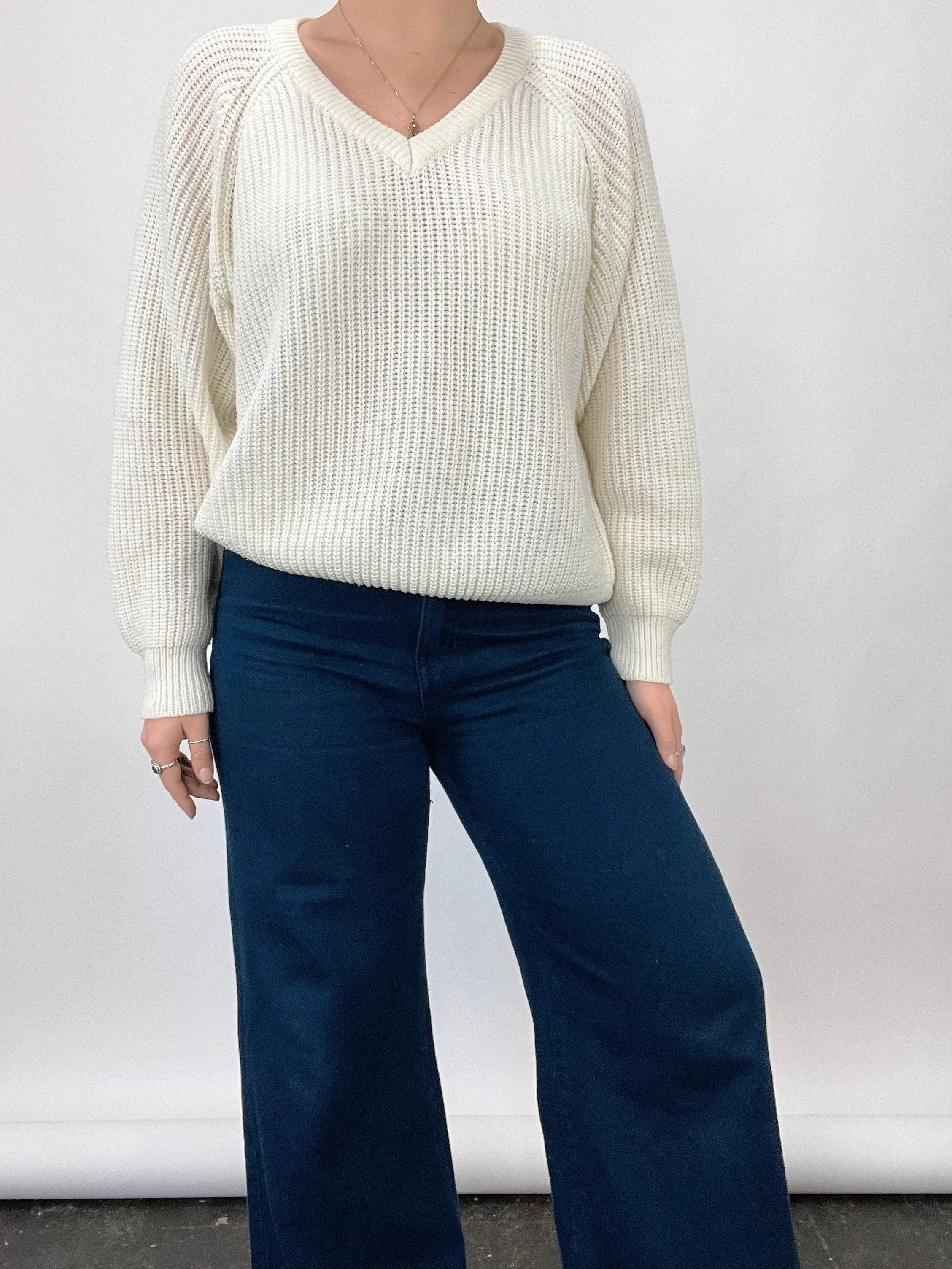 Vintage Cream V-Neck Sweater (L)