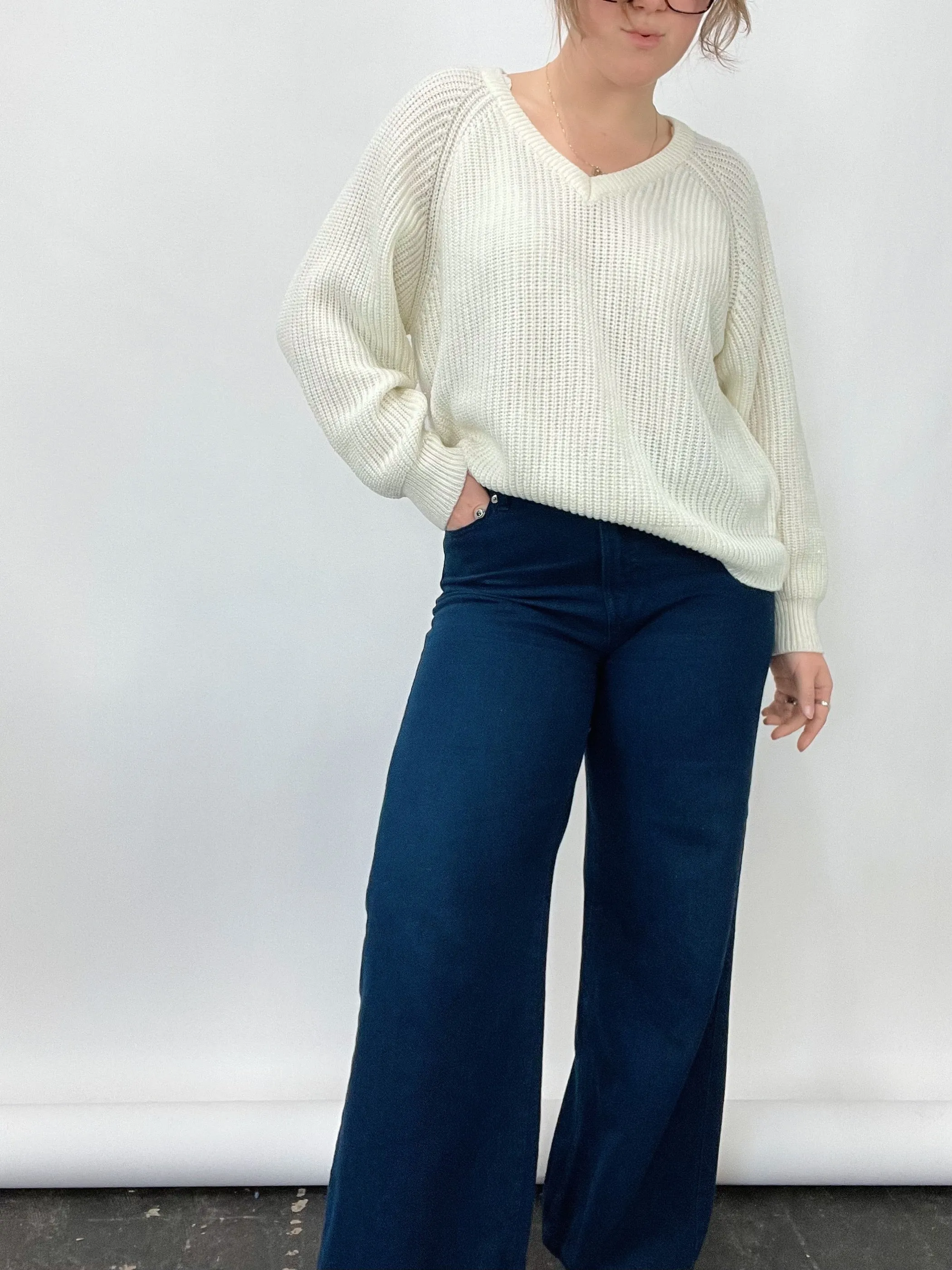 Vintage Cream V-Neck Sweater (L)